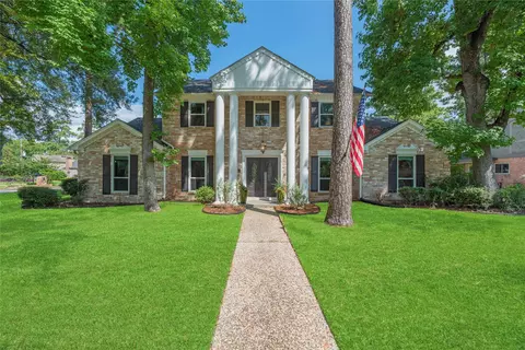 Exterior - 6622 Ampton Dr, Spring, TX 77379 photo 2 of 9