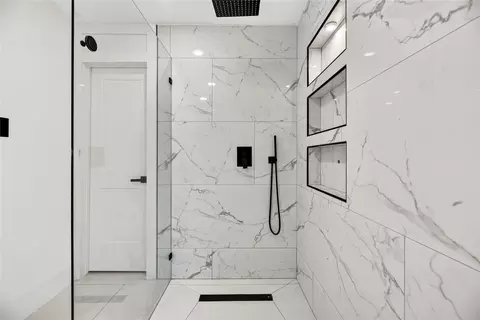 Bath - 6622 Ampton Dr, Spring, TX 77379 photo 5 of 8