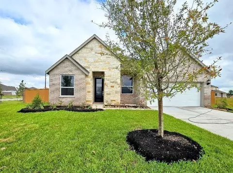 1362 S Shepard Dr, Dayton, TX 77535