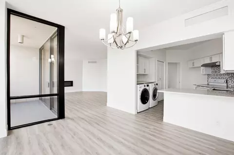 1111 Bering Dr #805, Houston, TX 77057