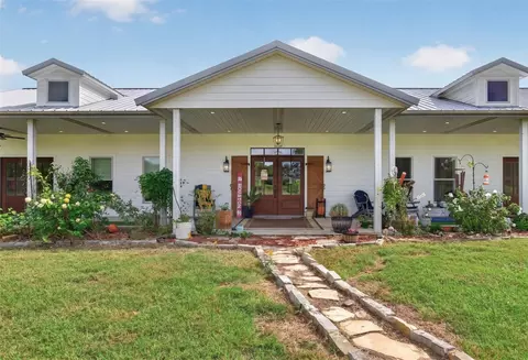 Exterior - 382 Hinson Rd, Lovelady, TX 75851 photo 2 of 6
