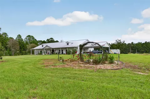 Exterior - 382 Hinson Rd, Lovelady, TX 75851 photo 4 of 6