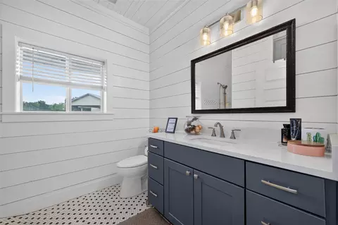 Bath - 382 Hinson Rd, Lovelady, TX 75851 photo 3 of 5