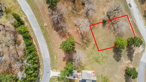 138 N Forest Dr, Huntsville, TX 77340