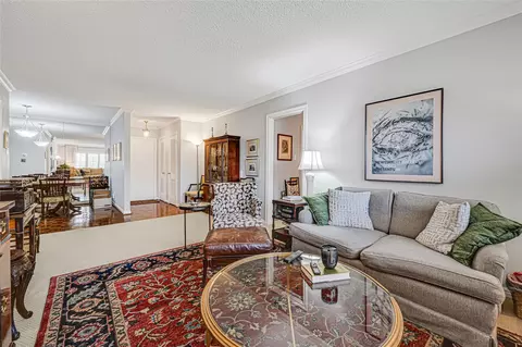 2701 Bellefontaine St #B21, Houston, TX 77025