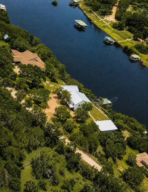 1216 Cliffview Dr, Spicewood, TX 78669
