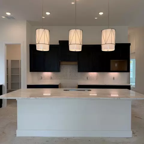 2411 Garden Arbor Ln, Tomball, TX 77375