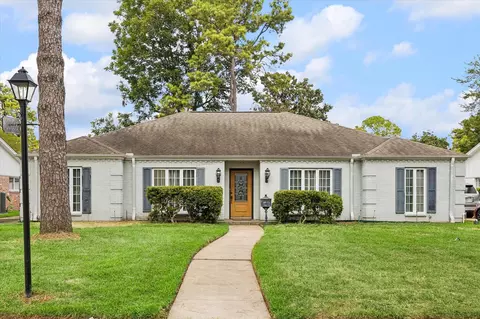 10018 Overbrook Ln, Houston, TX 77042