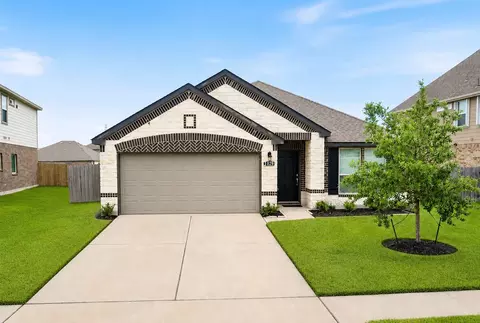 712 Rim Water Dr, Alvin, TX 77511