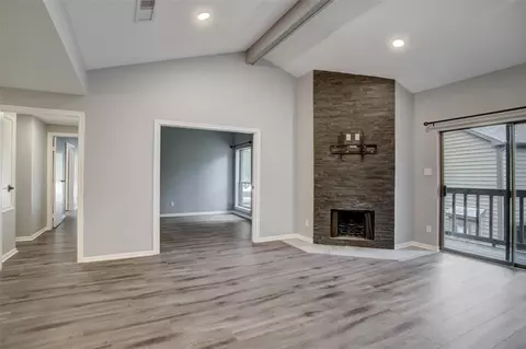 11711 Memorial Dr #572, Houston, TX 77024