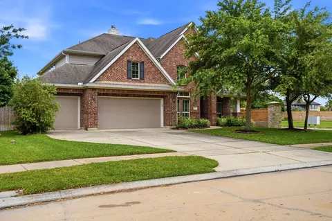 2416 Malaga Ln, League City, TX 77573
