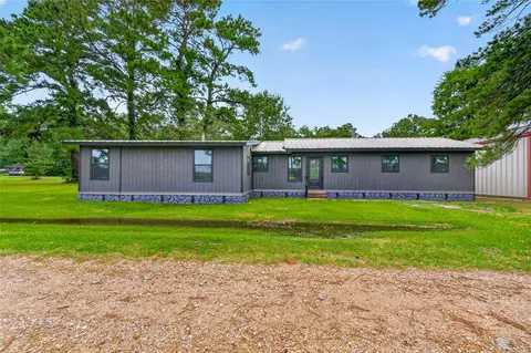 13 Pine Needle Ln, New Waverly, TX 77358