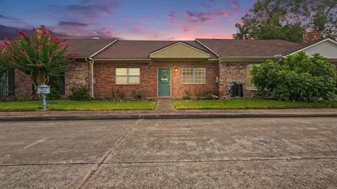 1310 E James St #6, Baytown, TX 77520