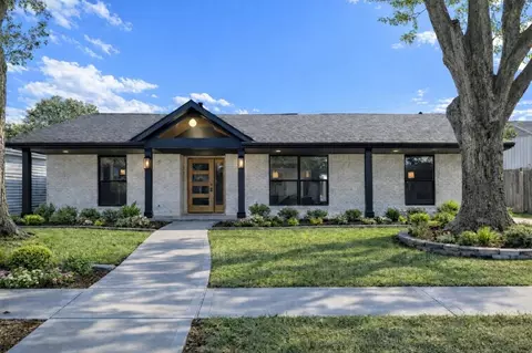 6139 Valkeith Dr, Houston, TX 77096