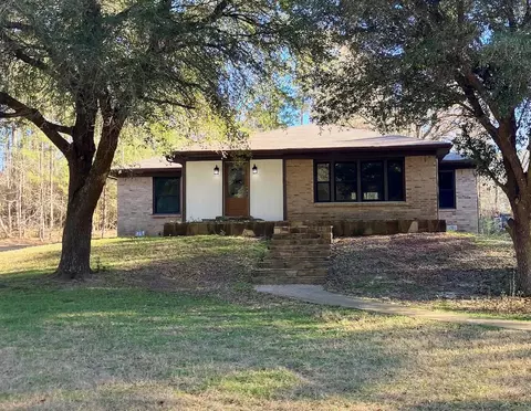 92 Summer Pl, Huntsville, TX 77340