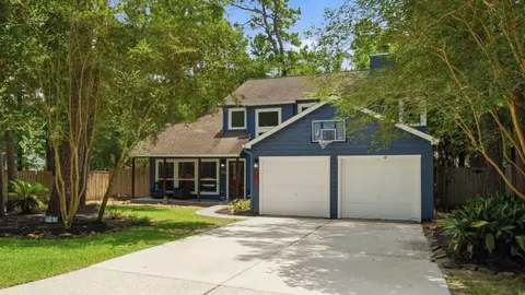 247 Sandpebble Dr, The Woodlands, TX 77381