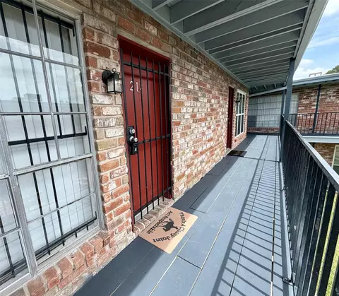 5615 Bissonnet St #214 A, Houston, TX 77081