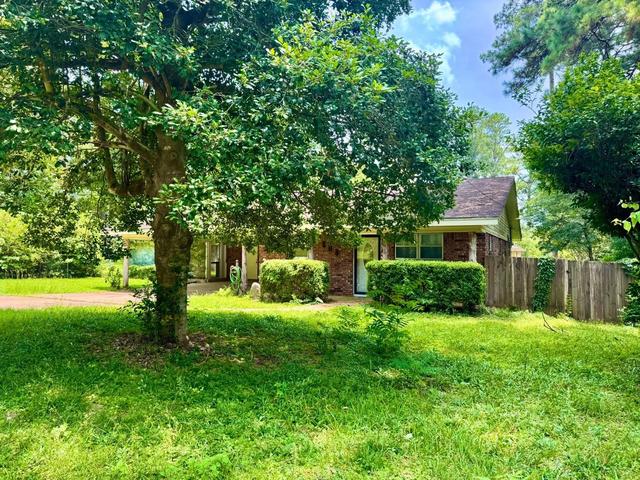 803 Pear St, Woodville, TX 75979