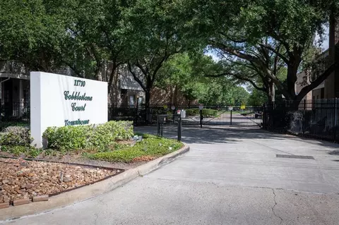 11710 Southlake Dr #12, Houston, TX 77077