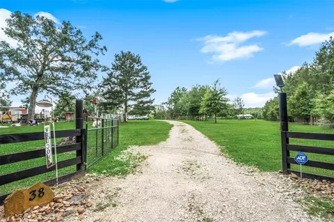 38 Merino Dr, Huntsville, TX 77340