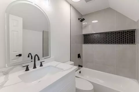 Bath - 1323 Arden Forest Dr, Spring, TX 77379 photo 3 of 7