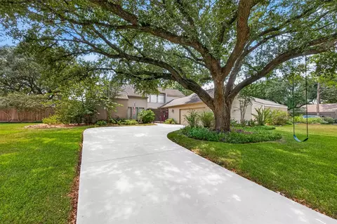 11835 Cedar Pass Dr, Houston, TX 77077