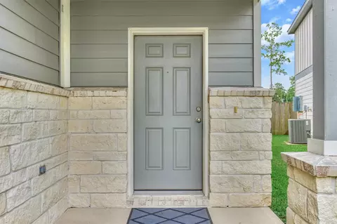 Exterior - 5406 Balerna St, Spring, TX 77373 photo 7 of 8