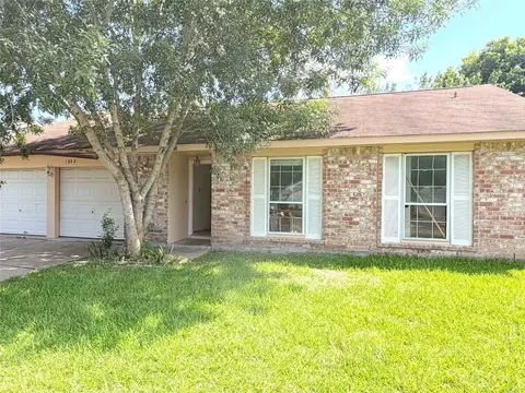 1822 Oaklawn St, Sugar Land, TX 77498