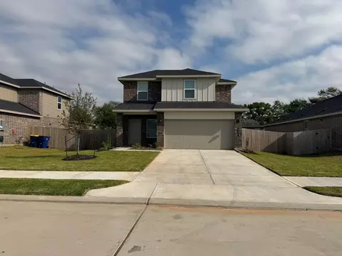 407 Robin St, Angleton, TX 77515 photo 1