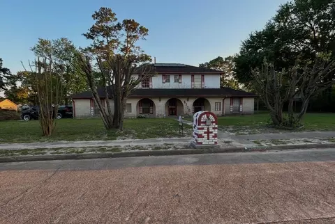 6730 Standing Oaks St, Houston, TX 77050