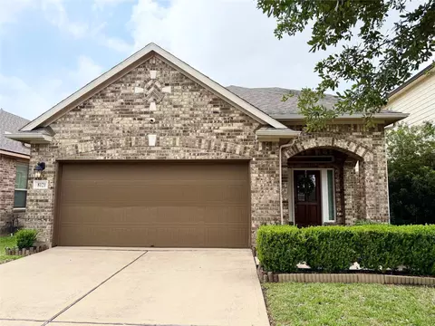 8121 E Pine Creek Bnd, Cypress, TX 77433