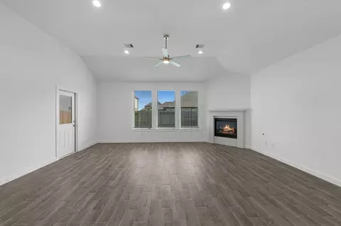 Living - 76 Shining Point Dr, Waller, TX 77484 photo 1 of 5
