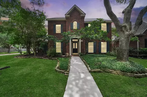 1003 Clarenda Falls Dr, Sugar Land, TX 77479