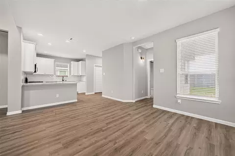 Living - 1439 Terry Roberts Dr, Angleton, TX 77515 photo 6 of 8