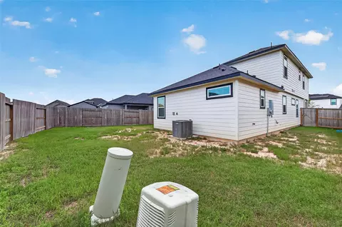 Exterior - 1439 Terry Roberts Dr, Angleton, TX 77515 photo 1 of 2