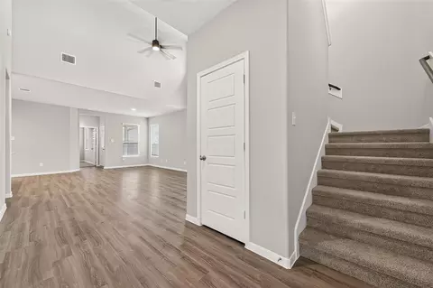 Entry Way - 1439 Terry Roberts Dr, Angleton, TX 77515 photo 3 of 6