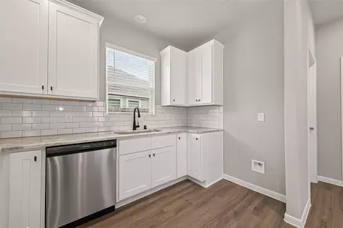 Kitchen - 1439 Terry Roberts Dr, Angleton, TX 77515 photo 3 of 6