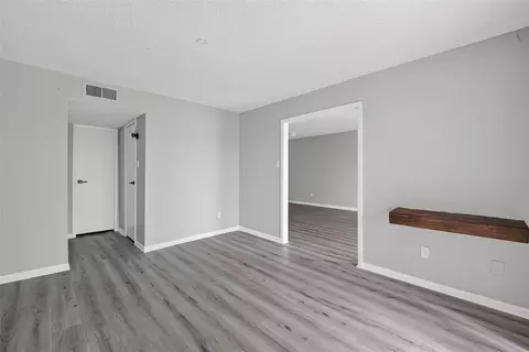 10110 Forum West Dr #534, Houston, TX 77036