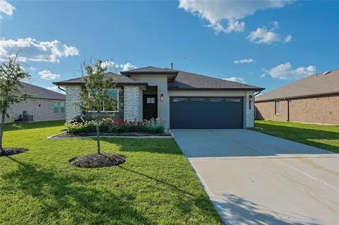 14507 Sweet Water Dr, Baytown, TX 77523