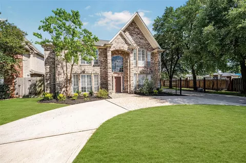 8002 Royal Crest Ct, Spring, TX 77379
