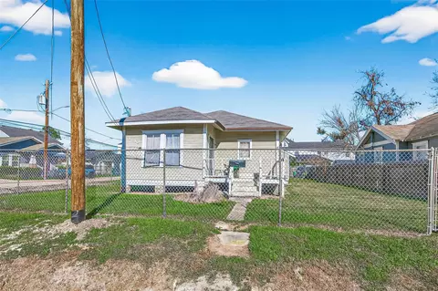 1110 Mathis St, Houston, TX 77009