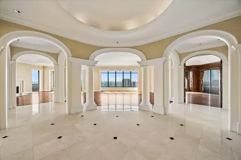 2121 Kirby Dr #26S, Houston, TX 77019