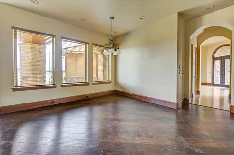 Living - 903 Chenango Dr, Angleton, TX 77515 photo 9 of 10