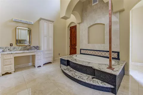 Bath - 903 Chenango Dr, Angleton, TX 77515 photo 3 of 11