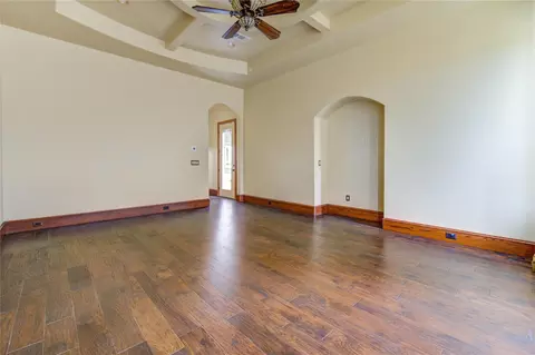 Living - 903 Chenango Dr, Angleton, TX 77515 photo 5 of 10