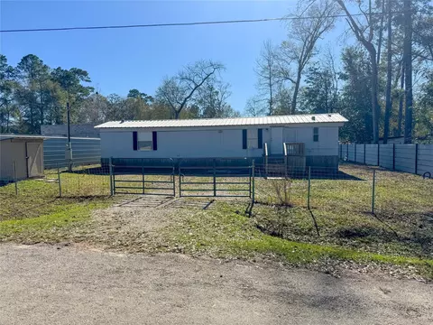 39 County Road 3478, Cleveland, TX 77327
