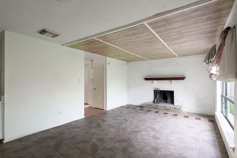 Living - 4423 Mossygate Dr, Spring, TX 77373 photo 2 of 6