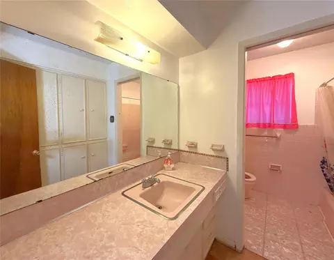 Bath - 181 Crestway St, Trinity, TX 75862 photo 2 of 3