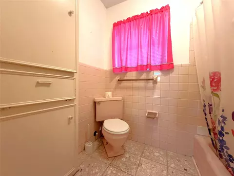 Bath - 181 Crestway St, Trinity, TX 75862 photo 3 of 3