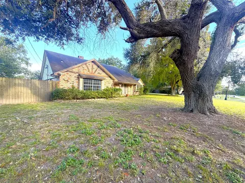 Exterior - 181 Crestway St, Trinity, TX 75862 photo 2 of 8